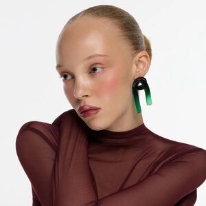 NIB Wicked X 8 Other Reasons Eyes Open Stud Emerald Black